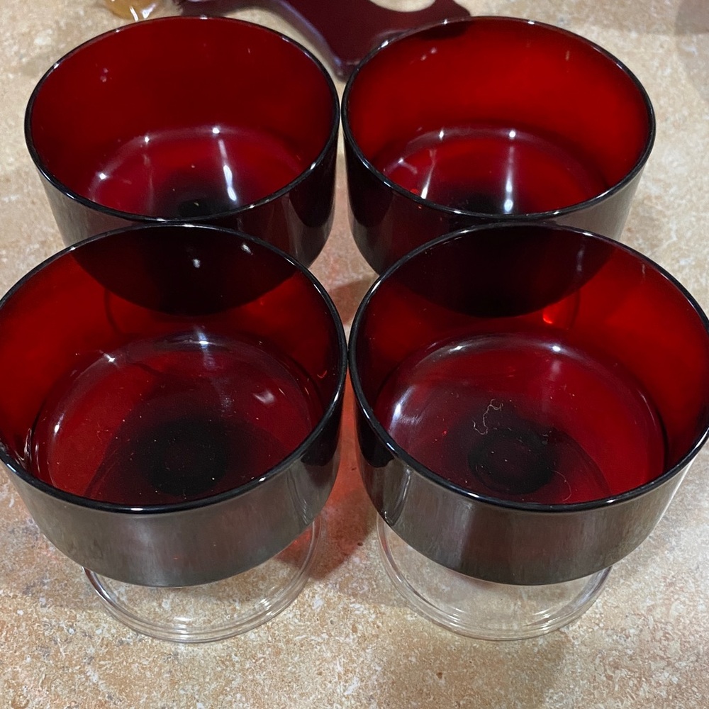 Vintage Set of 4 Red Coupe Glasses, Luminarc Cavalier Ruby Red-Champagne-Sherbet
